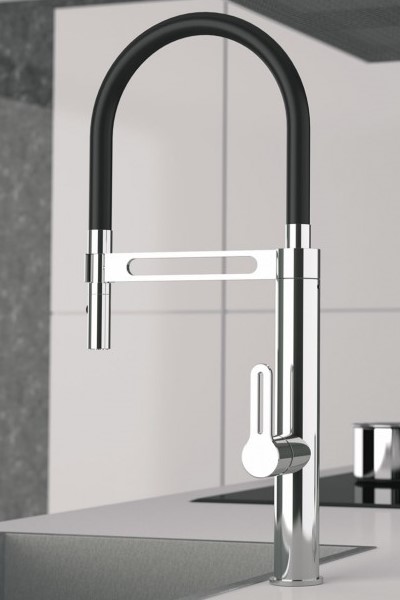 Chromen hoge spoel keukenkraan met uittrekbare zwarte rubberen ronde uitloop en beugelgreep