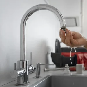 Hoe je een keukenkraan onderhoud Hoe je een keukenkraan onderhoud